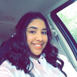 Meet your Posher, Nayeli